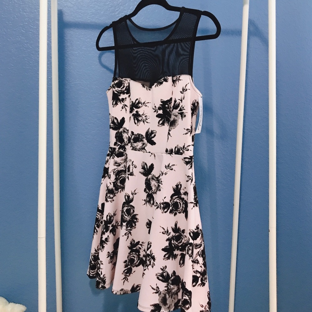 TRIXXI daytime floral pattern dress, new with tags